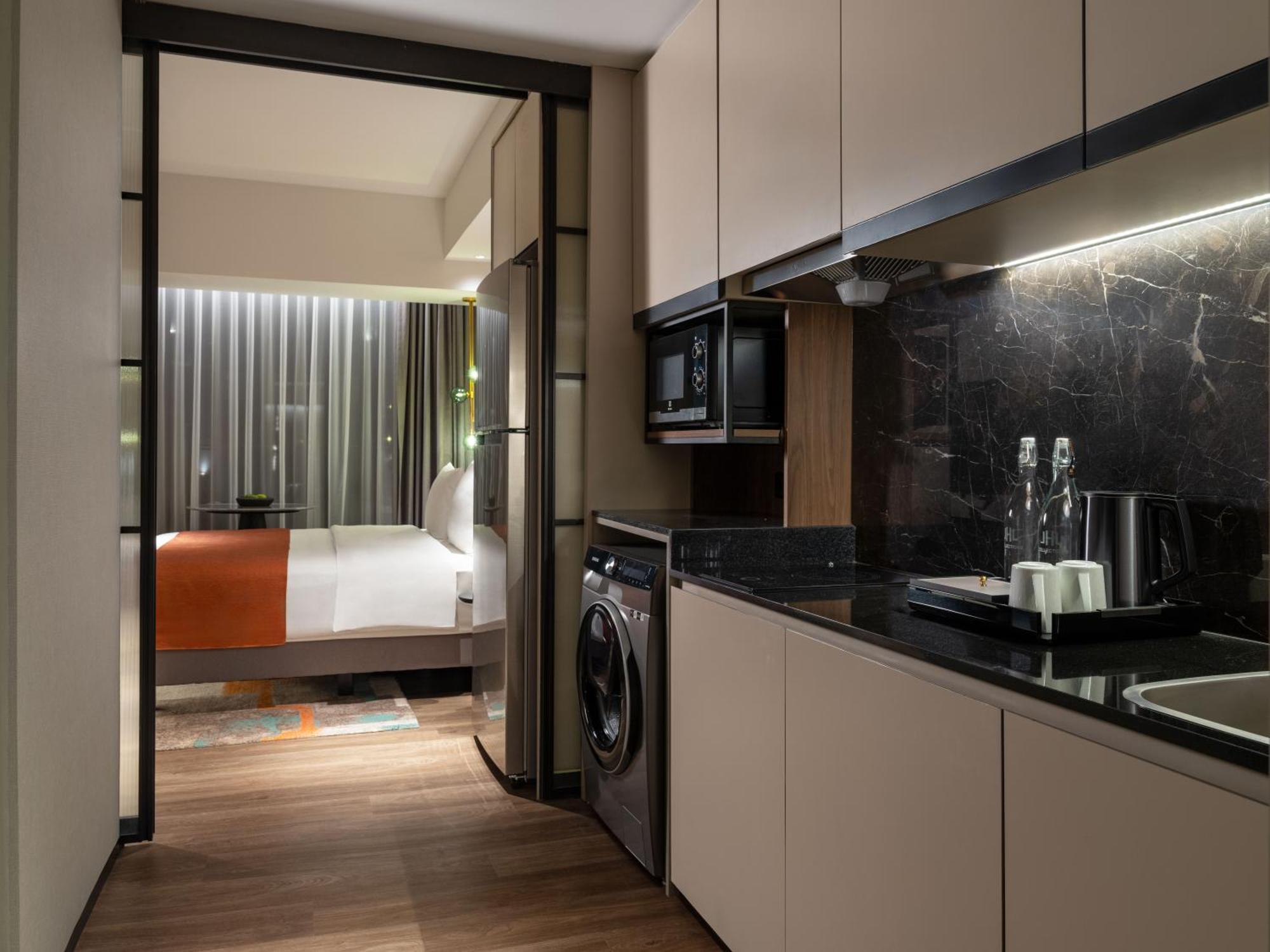Herloom Hotel & Residence Bsd Тангеранг Экстерьер фото